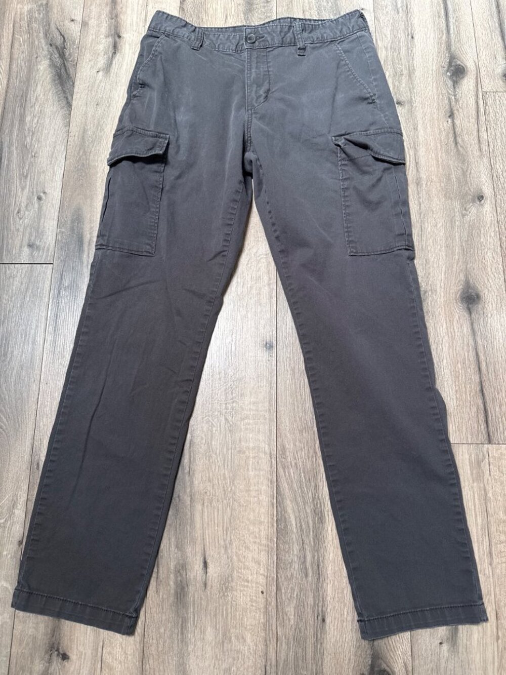 Old Navy Mens Straight Built-In Flex Cargo Pants 34x34 Gray Cotton Blend
